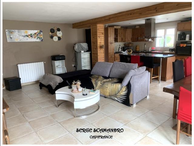 Dpt Gers 32, à vendre MASSEUBE maison P6 4 CHAMBRES DONT UNE AVEC DRESSING TERRAIN 682 M²