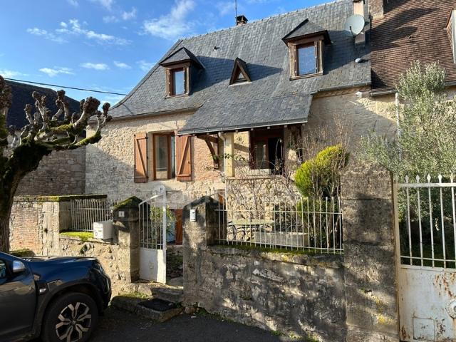 Dpt Dordogne 24, à vendre CHERVEIX CUBAS maison P5 de 125 m² Terrain de 399,00 m²