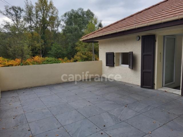 Dpt Haute Savoie 74, à vendre VANZY maison en pierre, 5 pièces de 114 m² 30 min de Genève