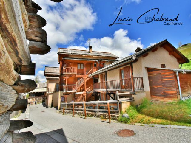Dpt Hautes Alpes 05, à vendre SAINT VERAN Chalet Bois P8 de 175,59 m²