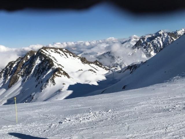 Dpt Hautes Pyrénées, dans la station de ski de LA MONGIE appartement T 2 de 29 m² avec balcon, cellier et parking intérieur
