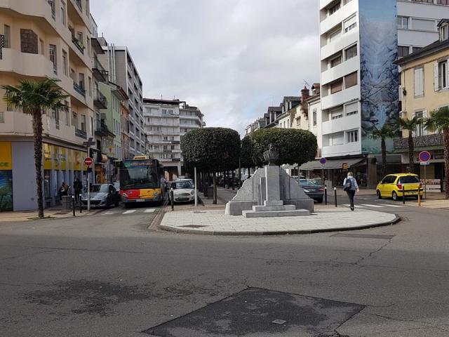 Dpt Hautes Pyrénées 65, à louer TARBES Salon ou bureau