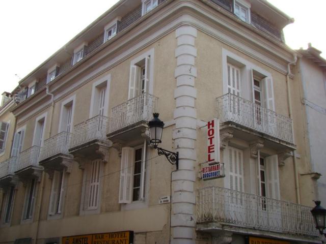 Dpt Hautes Pyrénées 65, à vendre LOURDES immeuble