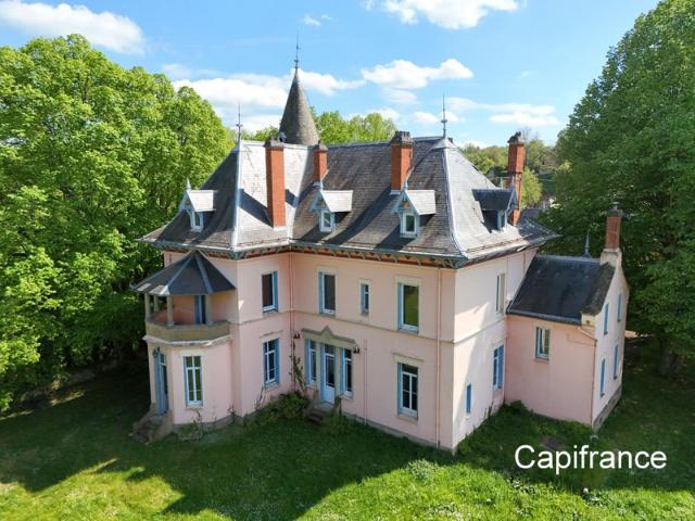 Dpt Isère 38, à vendre EYZIN PINET propriete P15 de 600 m² Terrain de 1,20 Ha