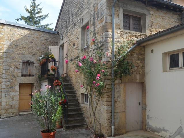 Dpt Jura 39, à vendre BEAUFORT maison P5 avec studio indépendant