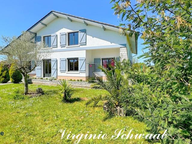 Dpt Landes 40, Habas, Superbe Maison Landaise Avec Logemen. 261m² Habas