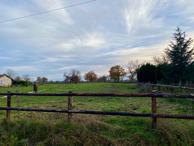 Dpt Saône et Loire 71, à vendre en Exclusivité, terrain à bâtir à VITRY EN CHAROLLAIS proche Paray Le Monial et Digoin