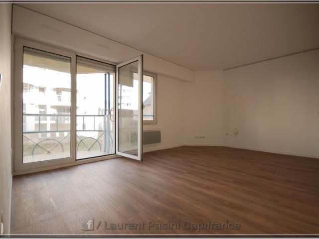 Dpt Pyrénées Atlantiques 64, à vendre PAU appartement T2 Résidence Senior