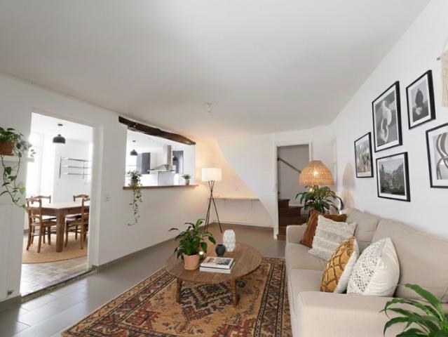 Dpt Yonne 89, à vendre SAINT VINNEMER Maison rénovée 3 chambres + dépendances 60 m² – Potentiel extension >150 m² – Cœur de village, cour sans vis à vis