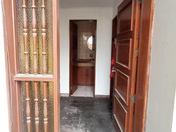 Dpto. en 1ER. PISO, 500M2 DE TERRENO, 6 COCHERAS, JARDIN, 5 DORM. 5 BAÑOS