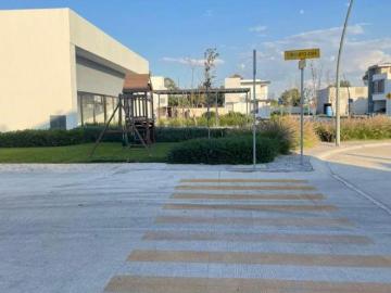 DR Terreno en venta frente area comun