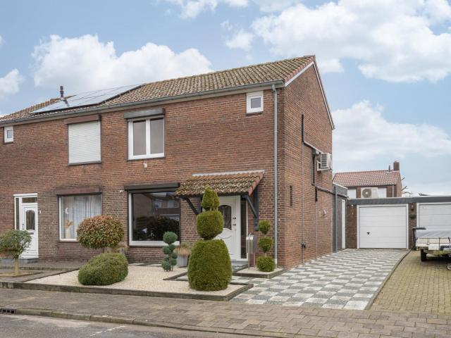 Dr. Marga Klompestraat 5, 6374HX, Landgraaf, Limburg 6374HX