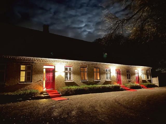Drømmeejendom til den store familie: 8 værelser, festsal og industrikøkken i Roskilde