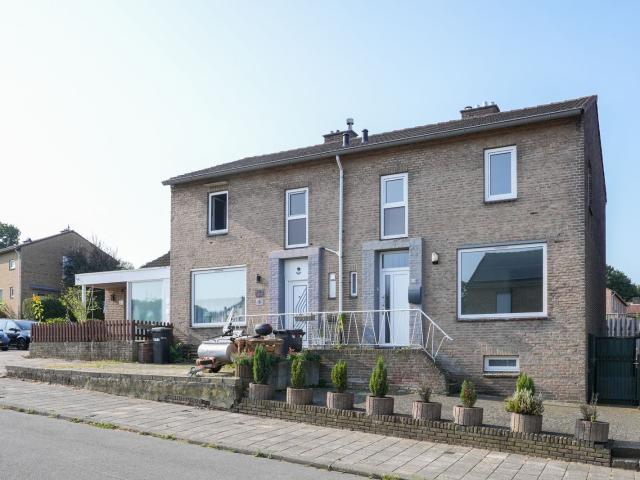 Dr. Schaepmanstraat 10, 6371EJ, Landgraaf, Limburg 6371EJ
