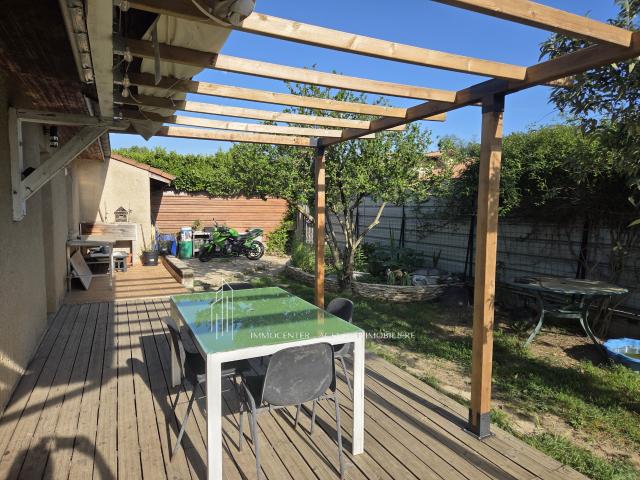 Drôme BOURG DE PEAGE Maison 5 pièces de 90m2 4 chambres. IMMOCENTER BOURG DE PEAGE