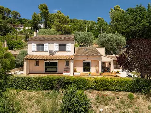 Draguignan 83300 Achat / Vente maison 4 pièces t4 au dernier étage terrasse