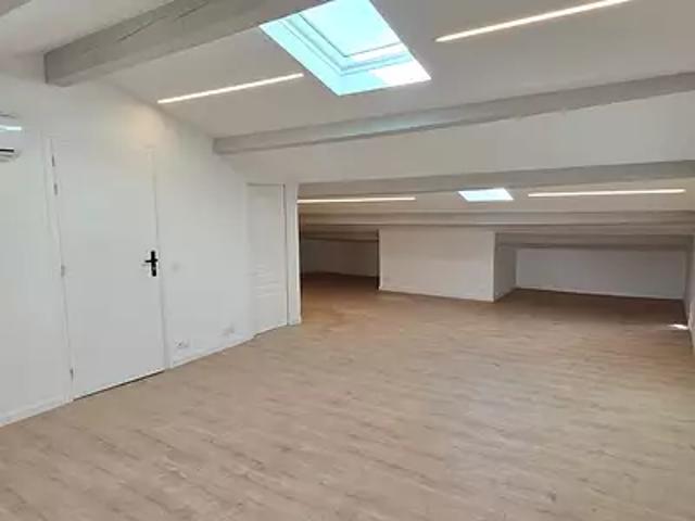Draguignan 83300 Achat / Vente appartement 2 pièces t2 au dernier étage