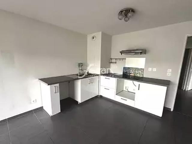Draguignan 83300 Achat / Vente appartement 3 pièces t3 au dernier étage terrasse