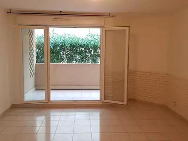 Draguignan 83300 Location appartement 3 pièces t3 parking
