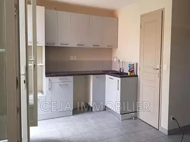 Draguignan 83300 Location appartement 3 pièces t3