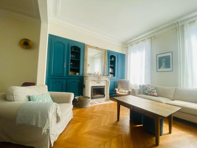 Belle maison bourgeoise avec beaucoup de cachet en hyper centre!