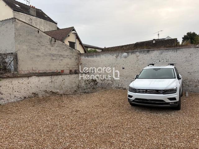 DREUX Immédiat Gare, PARKINGS sécurisés clos de murs