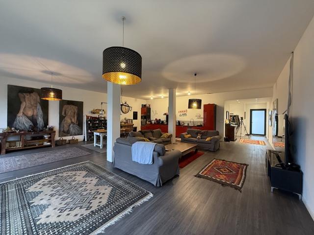 DREUX PROCHE CENTRE VILLE LOFT 190 M2 AVEC TERRASSES ET