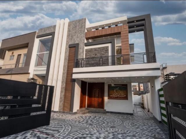 Dream house in Bahria Town Lahore Bahria Town ID 77472