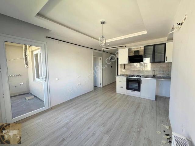 Dream'dan Havuzlu Denize 300m Aylık Ödemeli Kiralık 2+1 Daire