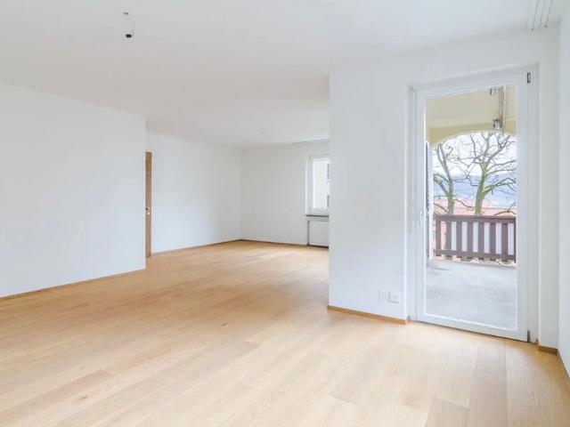 Dreamlike sea and mountain views, sunny cul de sac location and private balcony