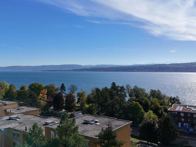 Drei hoch stehende Perlen mit magischem Blick – Lieferung 2027