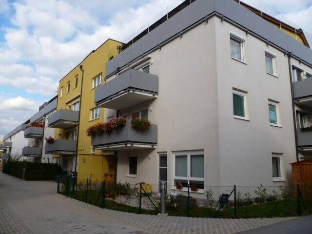 Drei Zimmer Wohnung mit Balkon