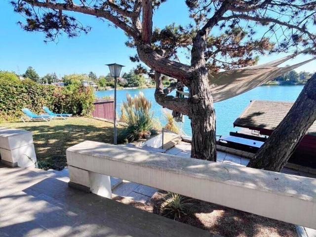 Dreifamilienhaus mit eigenem Seezugang in Leopoldsdorf bei Wien