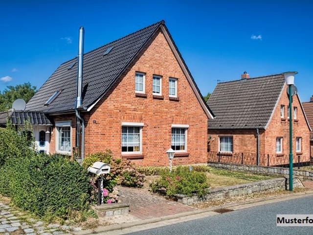 Dreifamilienhaus mit Garage + Kapitalanlage