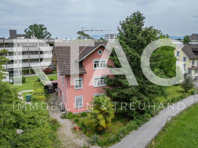 Dreifamilienhaus