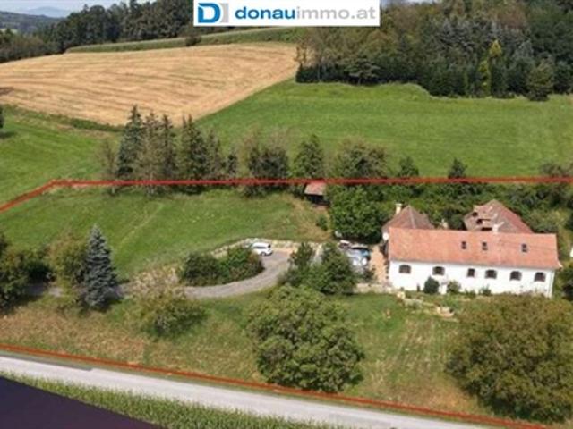 Dreikanthof mit diversen Möglichkeiten