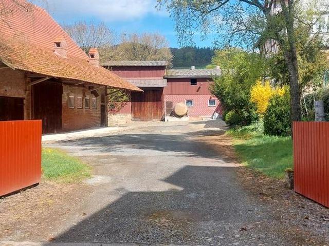 Dreiseitenhof, Resthof, Hofstelle, Pferdehof