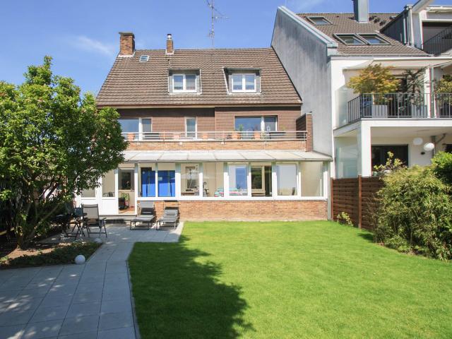 Dreiparteienhaus nur 300 m vom Rhein