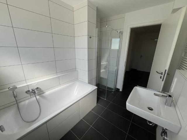Dreizimmerwohnung mit EBK, Stellplatz in alten Hechtsheimer Ortskern