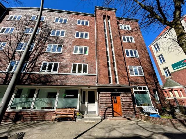 Dreizimmerwohnung mit Loggia in Szenelage