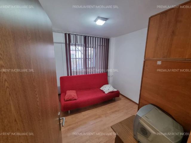 Dristor, 3 camere, 5 minute metrou, decomandat, bloc anvelopat