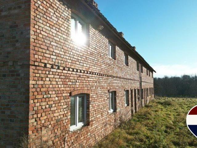 Dwa domy na Mazurach w stanie surowym, 690 m2, las, rzeka