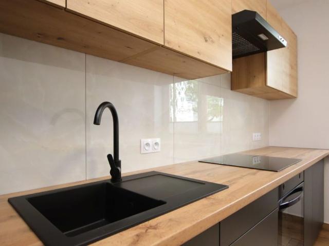 Dwa pokoje z osobną kuchnią po generalnym remoncie 58.65 m²