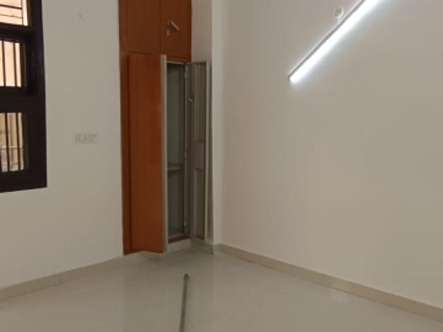 Dwarka Mor, Nawada 3 Bedroom 1000 Sq. Ft. Builder Floor in Dwarka Mor Delhi Listing ID: #10415