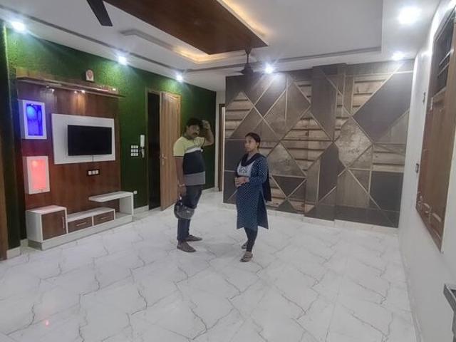 Dwarka Mor, Nawada 3 Bedroom 110 Sq. Yd. Builder Floor in Dwarka Mor Delhi Listing ID: #10363