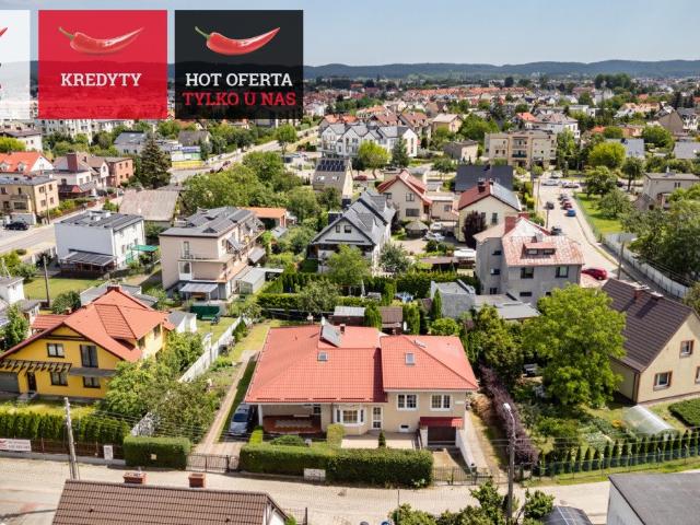 Dwulokalowy dom z ogrodem i garażem w Rumi