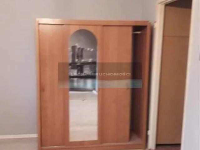Dwupokojowe 50 m² w Warszawie blisko komunikacji