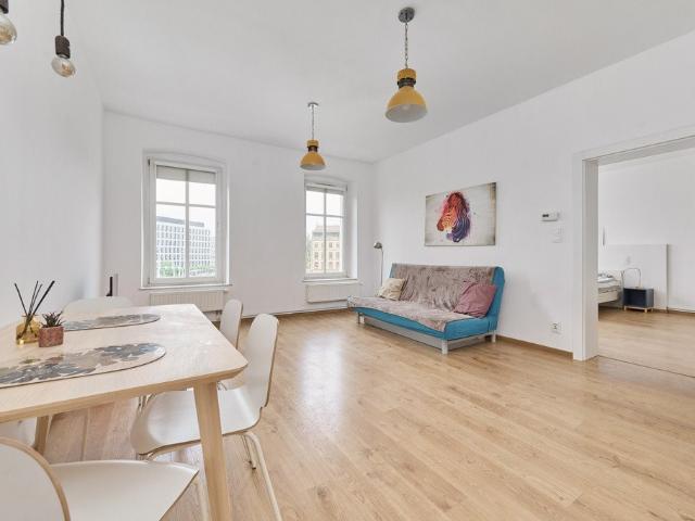 Polecam 2 pokojowe mieszkanie 57 m² w kamienicy przy Placu Grunwaldzkim