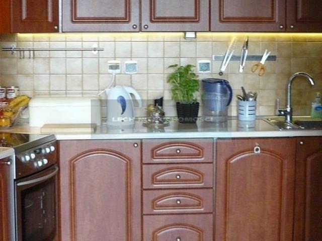 Sprzedam 2 pokojowe mieszkanie z balkonem i garażem w Białołęce