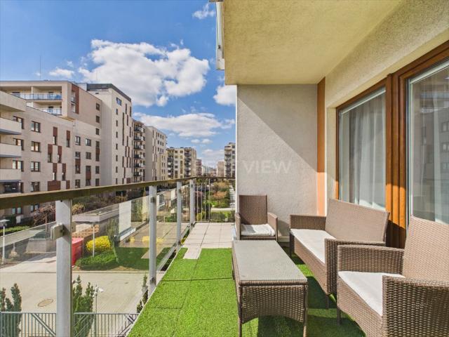 Dwupokojowe mieszkanie z balkonem i klimatyzacją w Ursusie